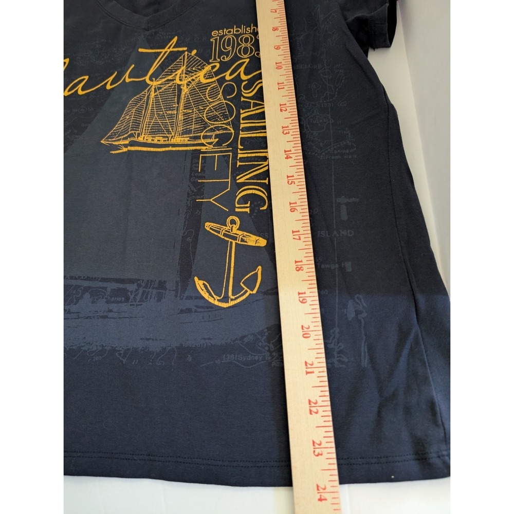 Nautica Women's Cotton Shirt Size L Pre owned - Picture 3 of 4